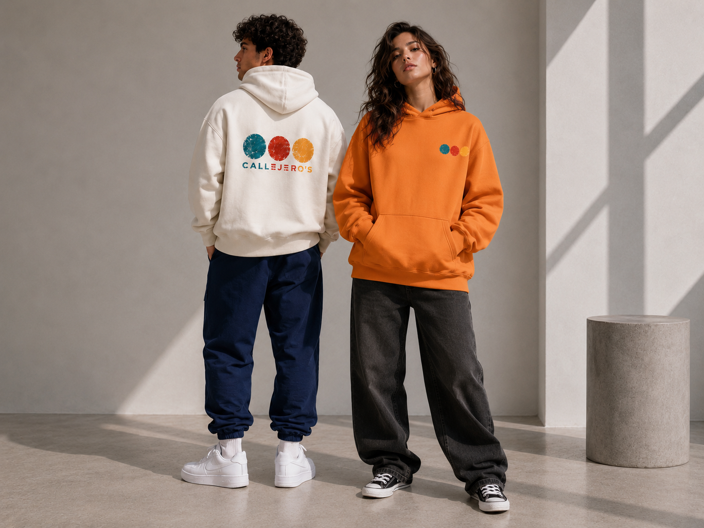 Hoodie CALLEJERO’S con Three Circles bordado